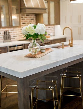 Circo White Marble Countertops & Tile