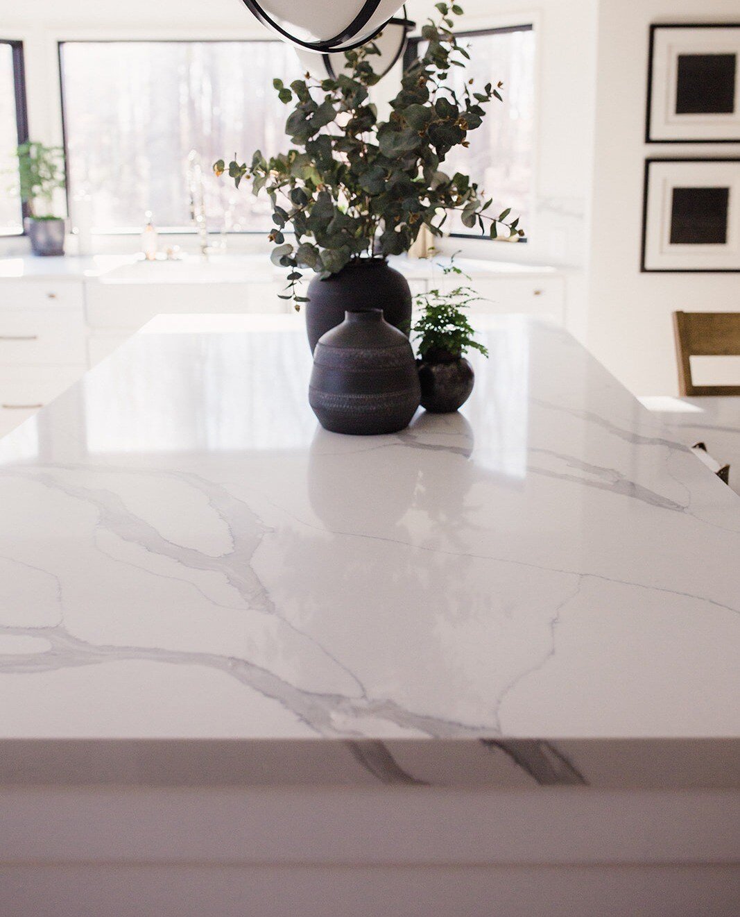 Circo White Marble Countertops & Tile